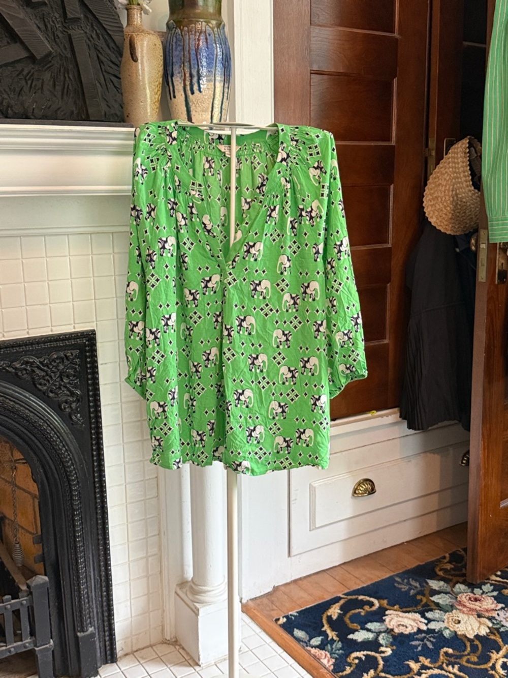 crown & ivy Bright Green V-Neck Printed elephant‎ blouse. Worn 2-3 times.